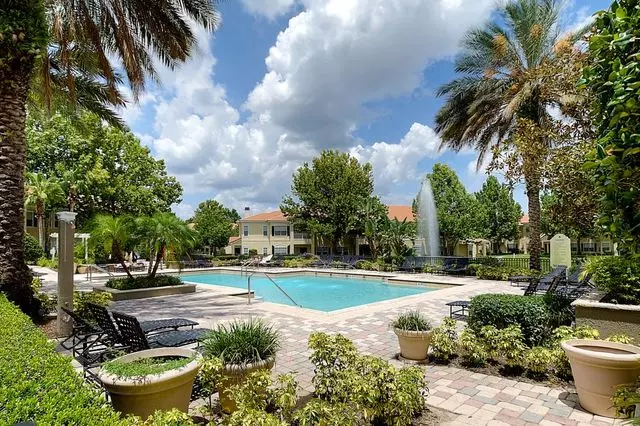 Arbor Lakes