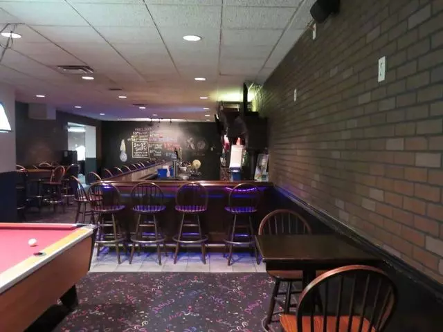 Airport Lanes