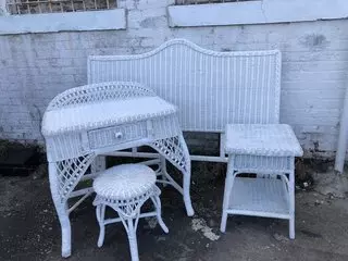 Treehouse Antiques